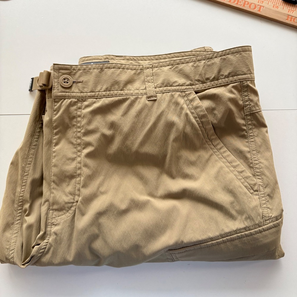 REI Co Op Mens Relaxed Fit Cargo Pants Khaki Size 42W x 30L Outdoor Hiking